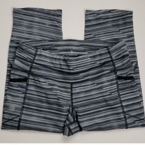 Athleta Black & Gray Striped Crop Leggings Sz.XS
